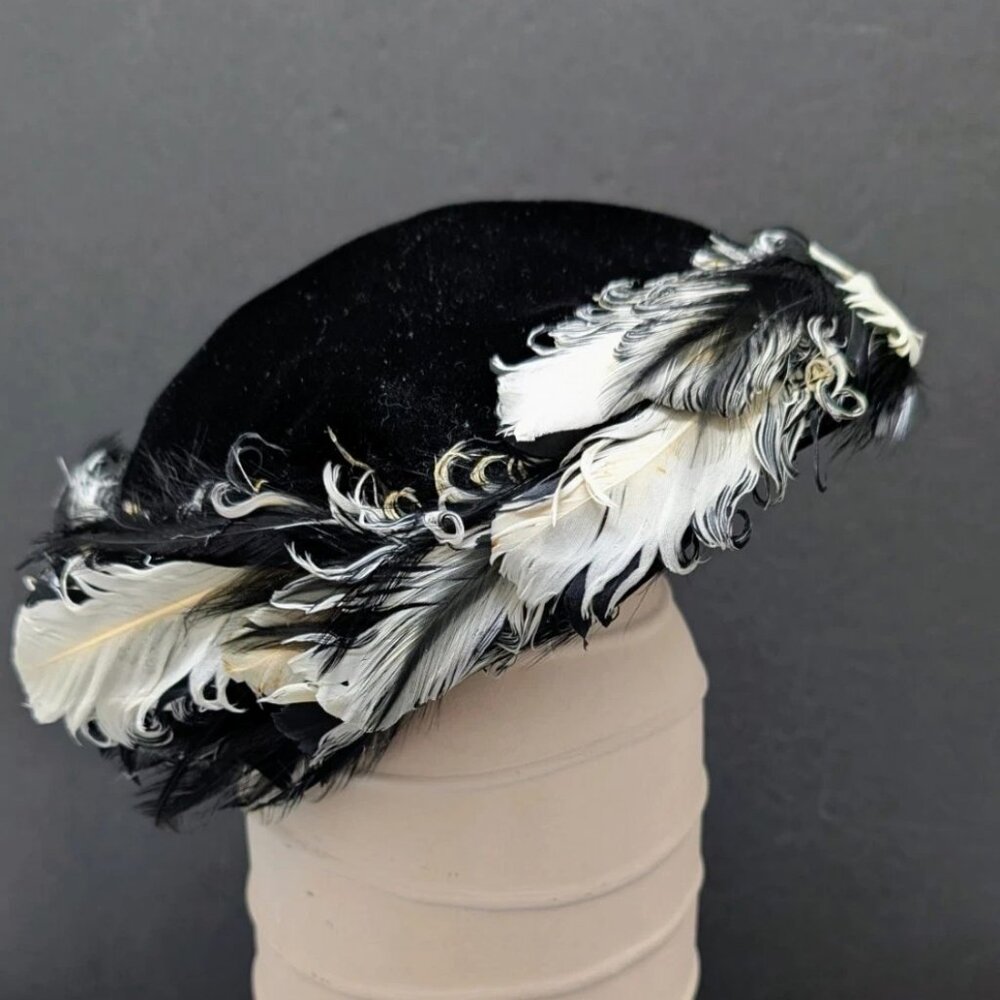 Vintage Women's Pillbox Fascinator Hat Mod Retro Faux Feather Velvet Black Half